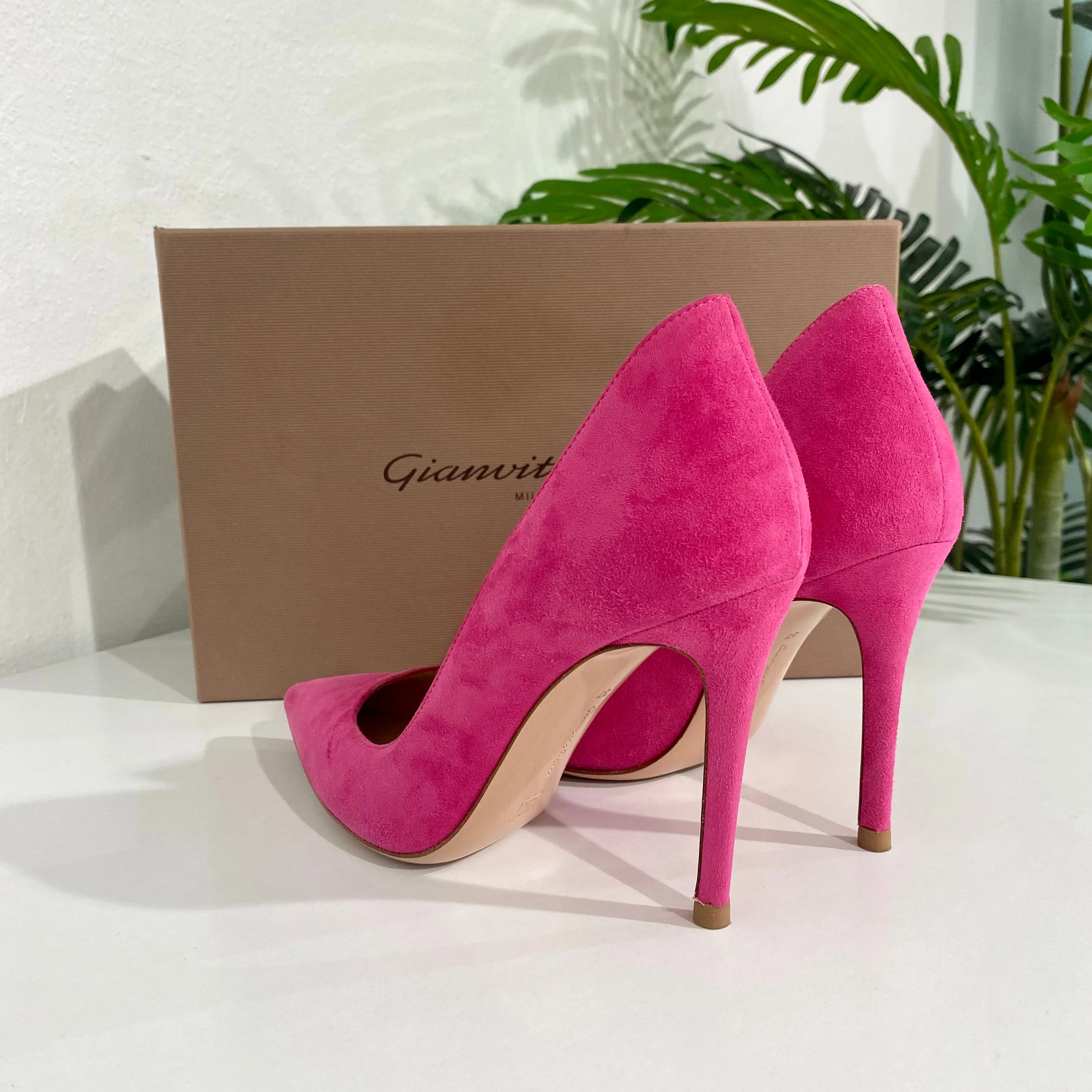 Gianvito Rossi Pink Pumps